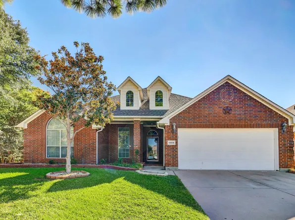 1506 Park Grove Dr, Irving, TX 75060