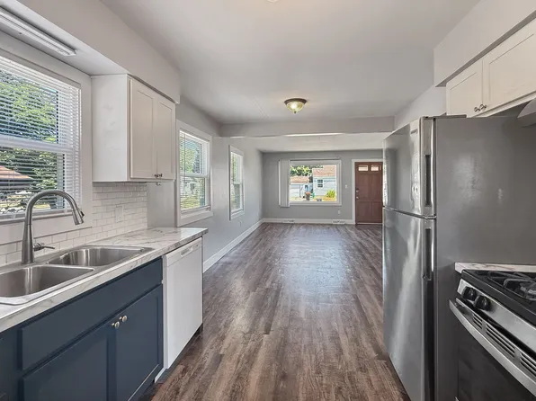 802 Bryant St SW, Wyoming, MI 49509
