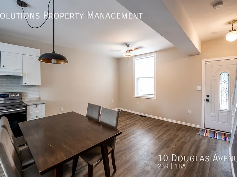 10 Douglas Ave — Photo 9