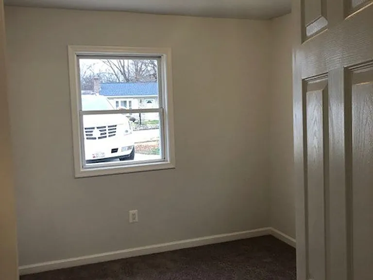 9104 Cooper Dr — Photo 7