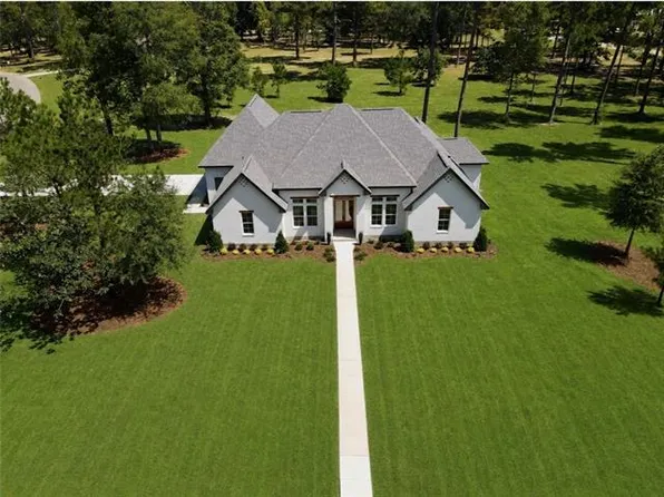 7220 The Woods Ave, Abita Springs, LA 70420