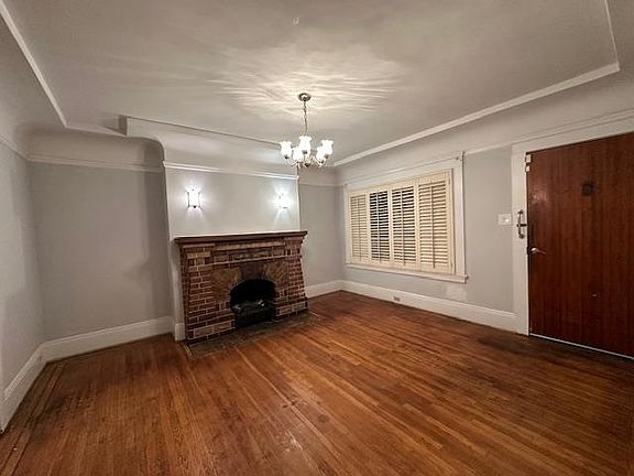 5th image of 2082 Bancroft Ave