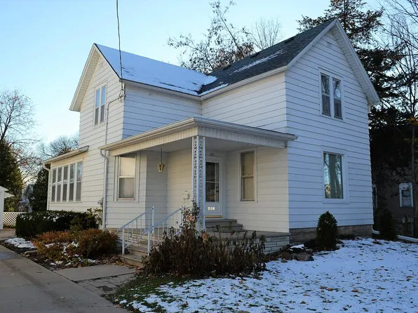 683 W 4th Ave, Oshkosh, WI 54902