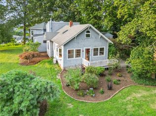 41 Rosedale Rd, Warwick, RI 02818