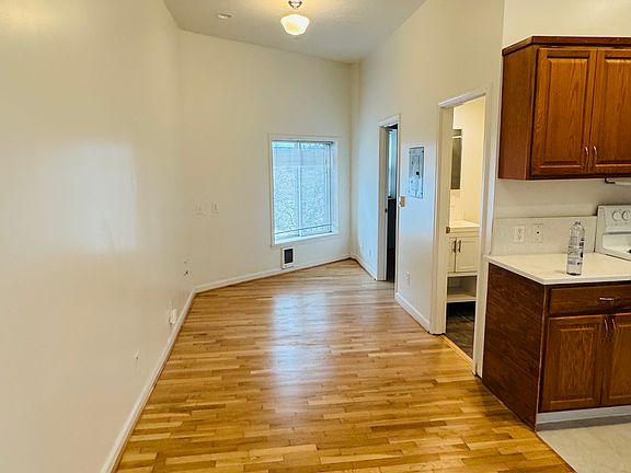 4th image of 22840 Willamette Dr #5