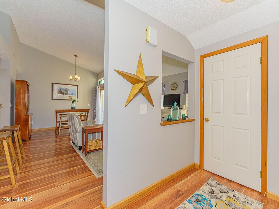 114 Hampton Place Blvd Troy NY Zillow