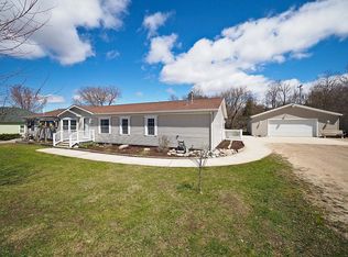 927 Wilson St, Boyne City, MI 49712