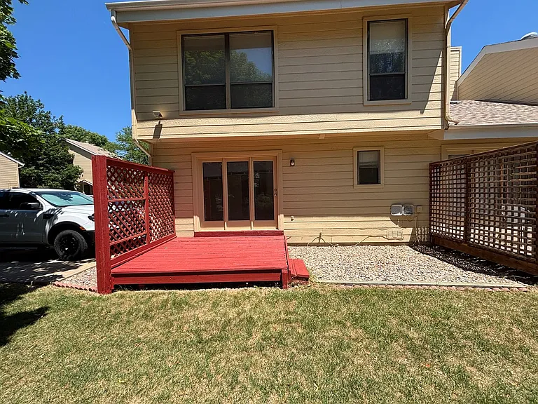 1047 Mirrormere Cir — Photo 21