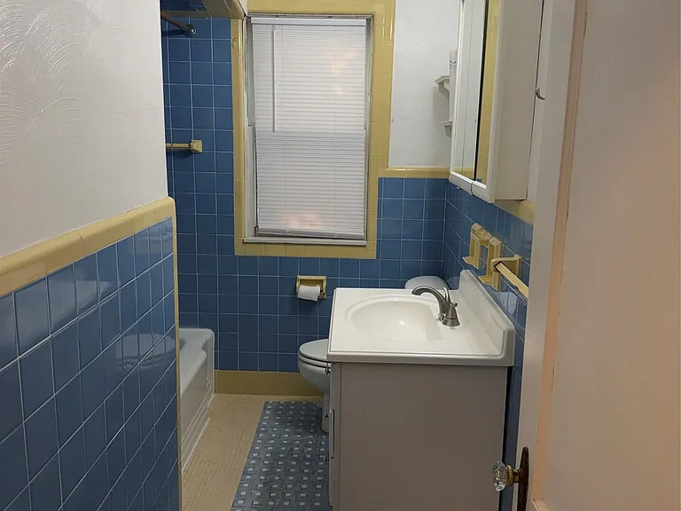 4 Edward St #1 — Photo 15