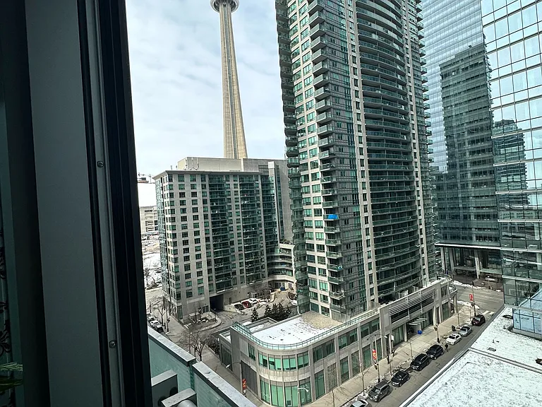 12 York St #909 — Photo 1