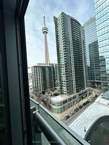 12 York St #909 Photo 1