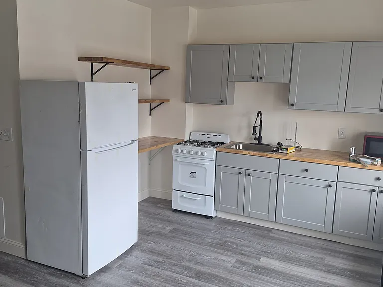 2826 W Girard Ave #3 — Photo 10
