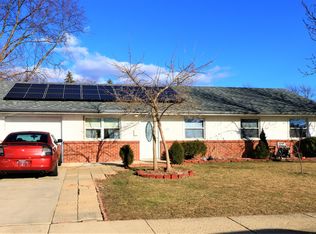 6945 Hickory St, Hanover Park, IL 60133