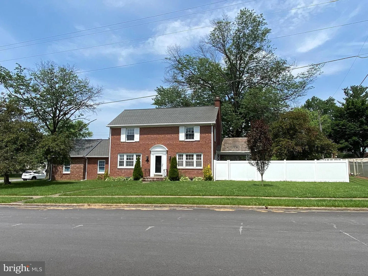961 Feist Ave photo 1