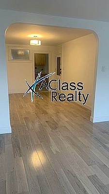 2nd image of 2847 46th St APT 2R