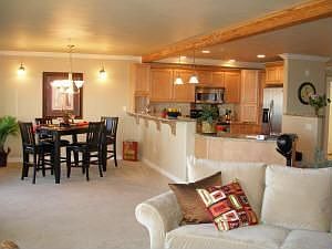 Gas Fireplace, Community Jacuzzi, 5 minutest to Golf!