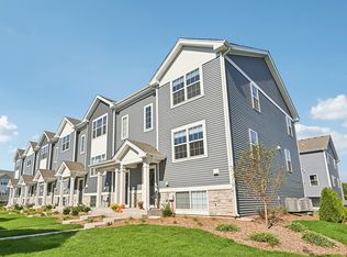 1399 Oakfield Ln, Pingree Grove, IL 60140