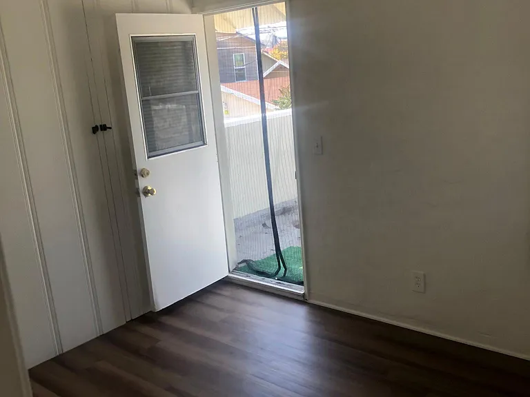 129 E Union Ave — Photo 10