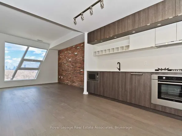 138 Saint Helens Ave #Penthouse 1, Toronto, ON M6H 0B8