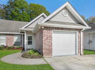 136 Emerald Pines Ct, Mandeville, LA 70448