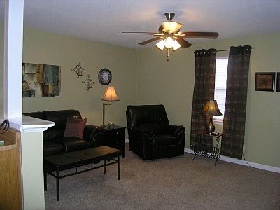 Contemporary & comfortable