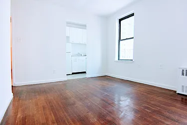 Rented by HOLTON REAL ESTATE INC.