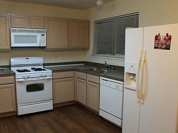 4th image of 11723 Chanteloup Dr