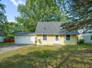 8934 Hallmark Ave S, Cottage Grove, MN 55016