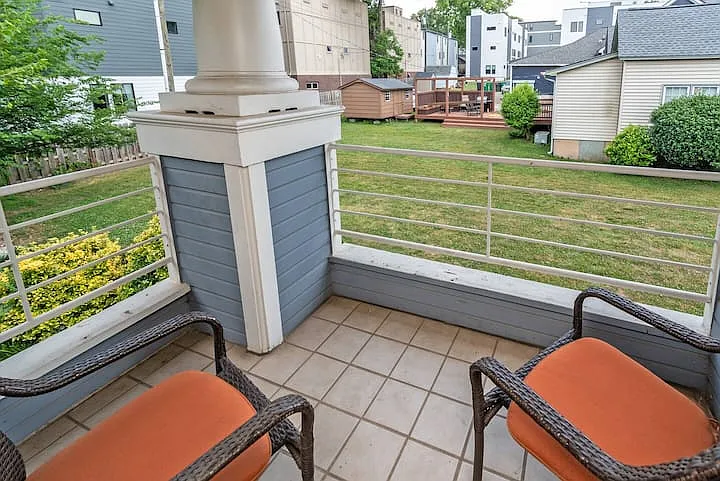 1100 Greenleaf Ave #C — Photo 10