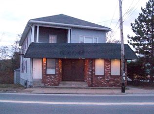 688 Hartford Ave, Providence, RI 02909