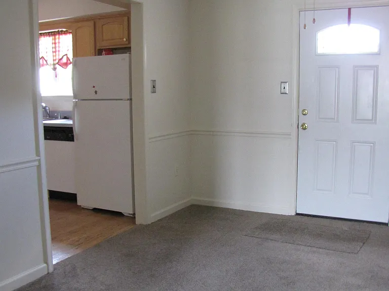 150 Westhall Dr — Photo 5