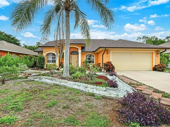 1920 Piccadilly Circus, NAPLES, FL 34112