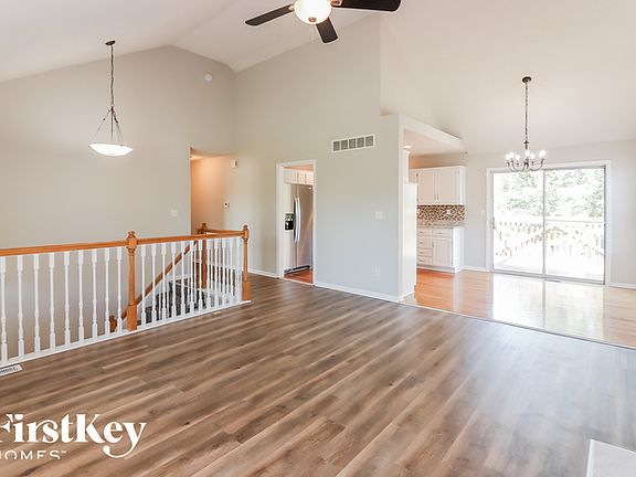 2nd image of 614 SE Joel Ave