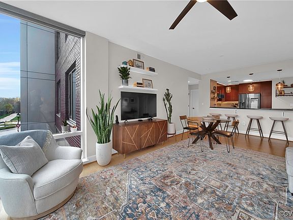 2nd image of 210 Rocketts Way Unit 212