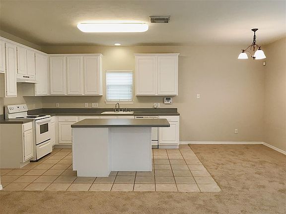 4th image of 10115 Sweet Olive Way