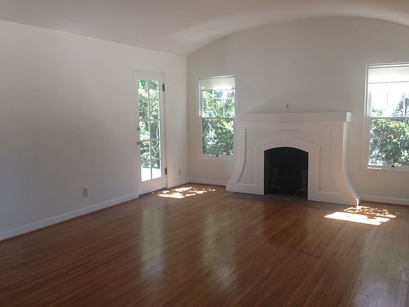 2nd image of 312 Carroll Park E