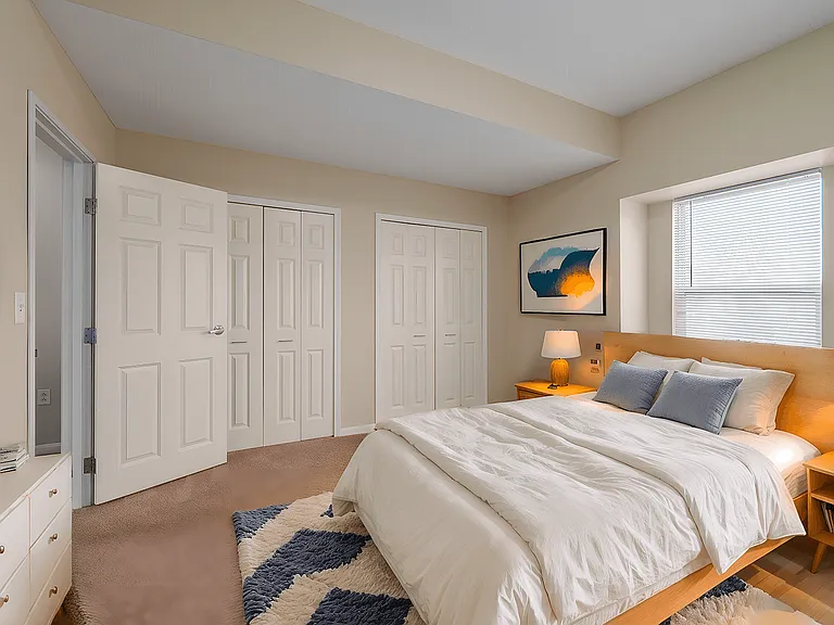 Tremont Pointe Apartments — Photo 6