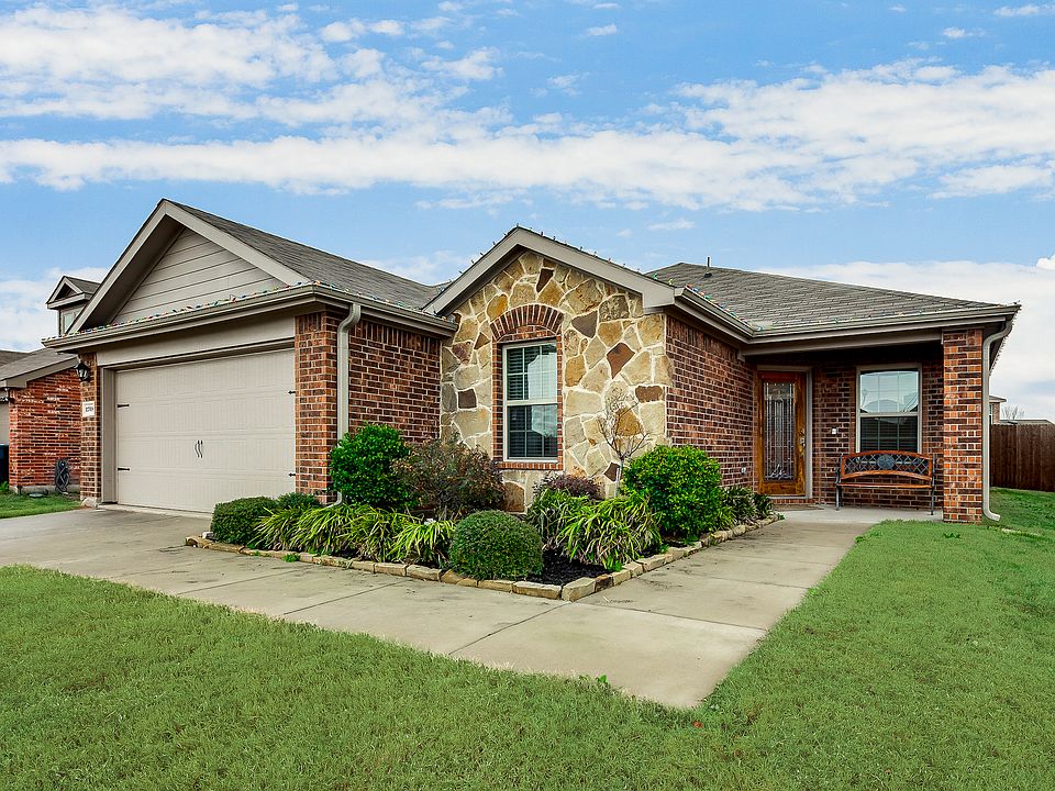 1st image of 2708 Old Farm Dr