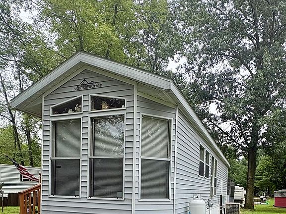 3rd image of 8/25 Woodhaven Dr E