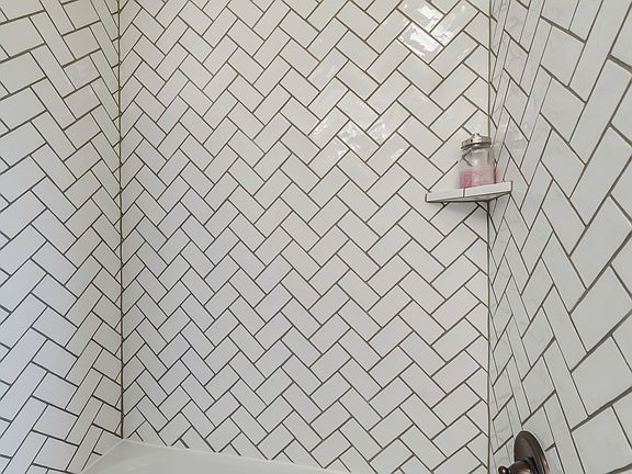 Hall bath shower detail