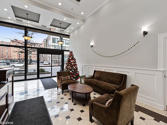 3rd image of 1464 S Michigan Ave APT 1306