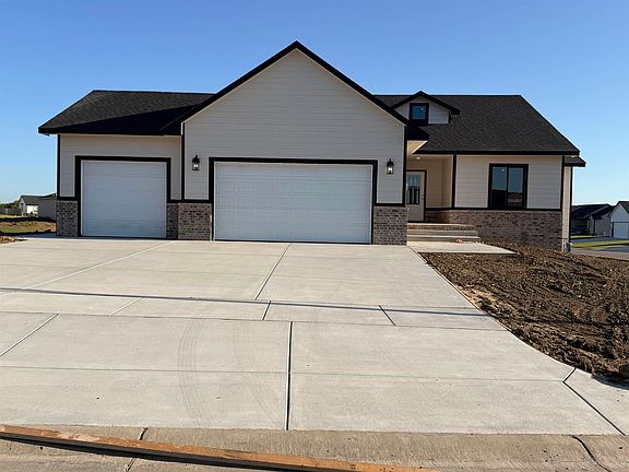 2nd image of 2153 S Chateau Ct