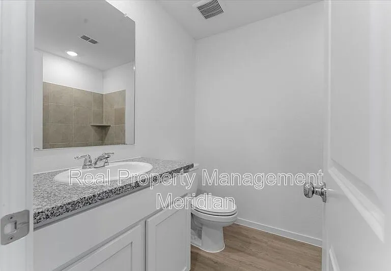 1821 Pentro Pkwy — Photo 4