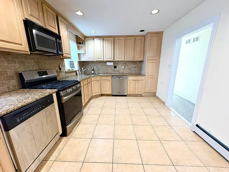 953 Westwood Ave #2 — Photo 7