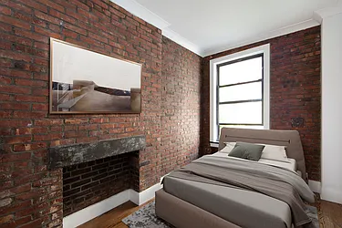 Rented by R New York