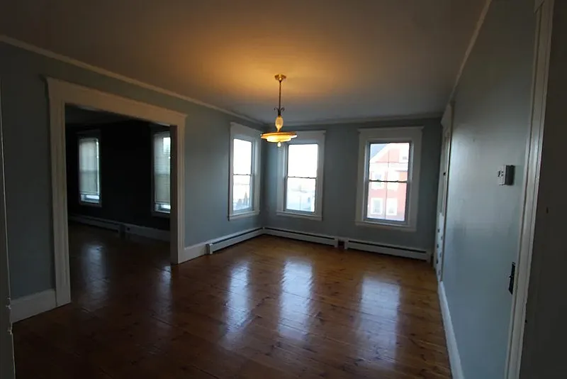 2 bed, 1.0 bath, 1183 sqft, $1,795 — Photo 3