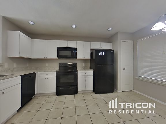 5th image of 3708 Venera St