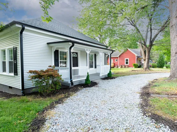 717 Brewer Ave, Wake Forest, NC 27587