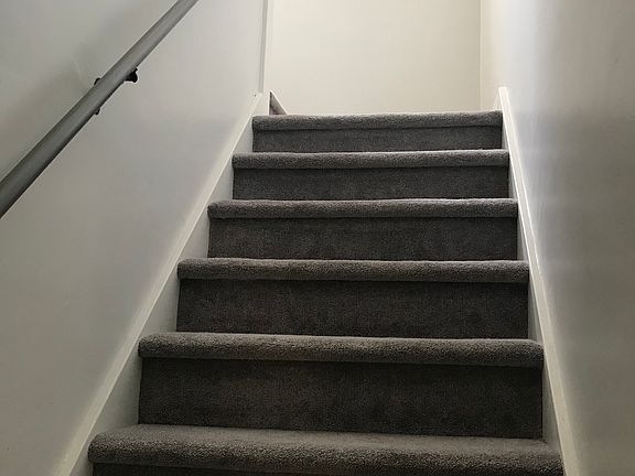 2nd image of 1131 Fremont Ave NW