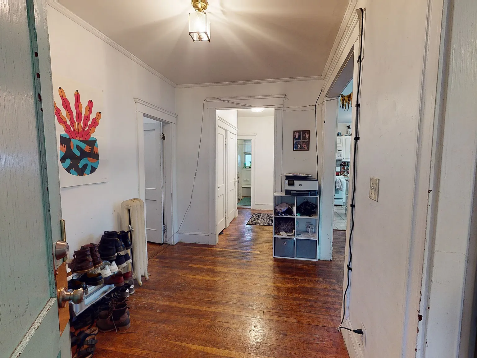 4 bed, 9999 sqft, $3,595 — Photo 2